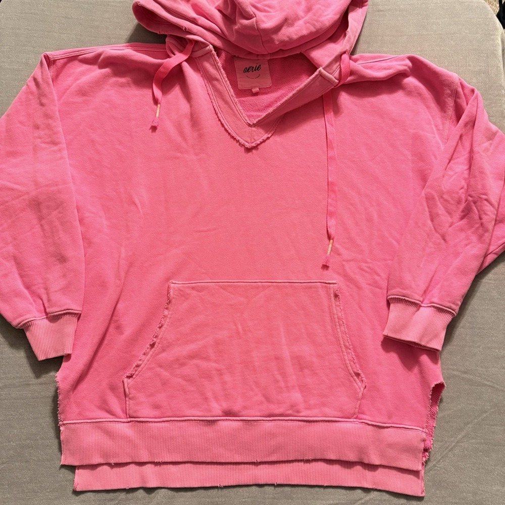 Aerie Pink Cropped Hoodie Sweatshirt‎ Raw Hem Pullover Women Small Casual